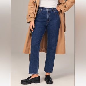 Abercrombie & Fitch Curve Love Ultra High Rise Ankle Straight Jean